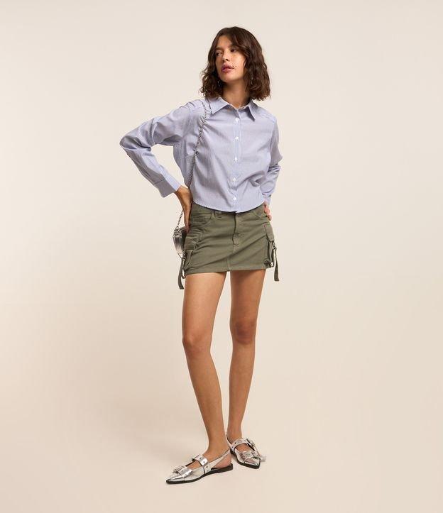 Saia Curta em Sarja com Bolsos Cargo e Fivelas - 2