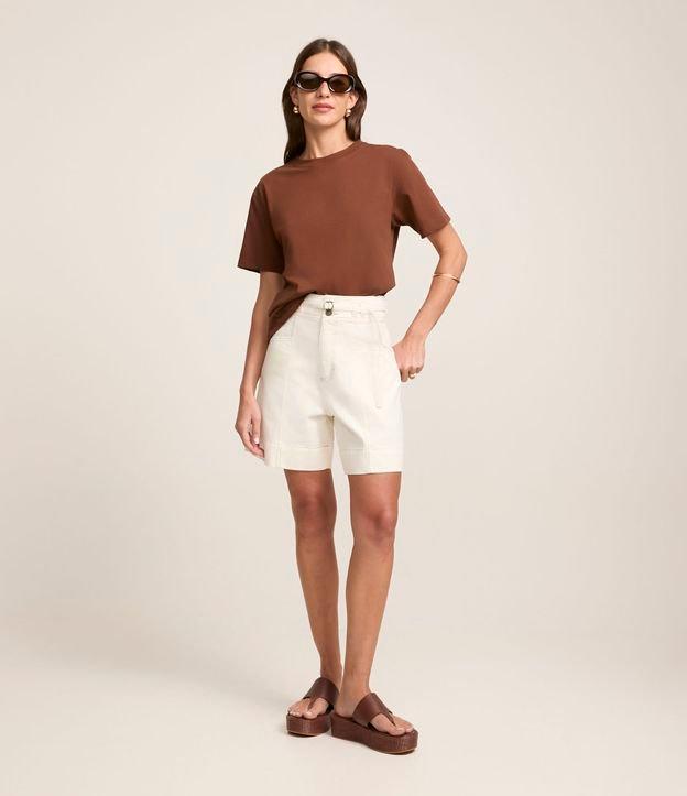 Bermuda em Sarja com Cinto e Recorte Diferenciado - 2