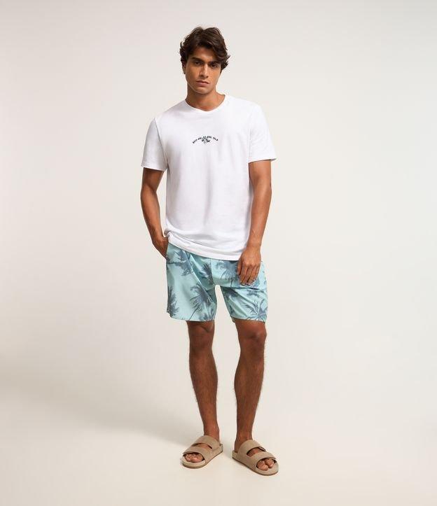 Bermuda em Microfibra com Cós Fixo e Estampa de Coqueiros - 2