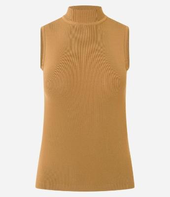 Blusa em Tricô com Golinha e Textura Canelada