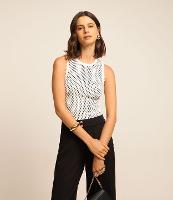 Blusa em Tricô com Borda Nuvem e Texturas - 1