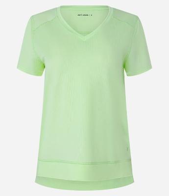 Camiseta Esportiva em Microfibra Furadinha Decote V