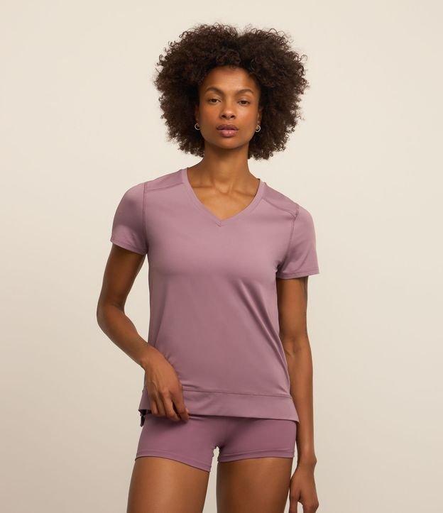 Camiseta Esportiva em Microfibra Furadinha Decote V - 2