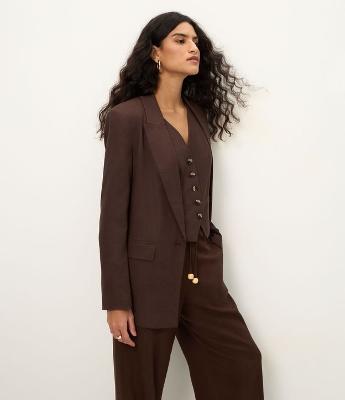 Blazer em Viscolinho com Lapelas e Botão Único