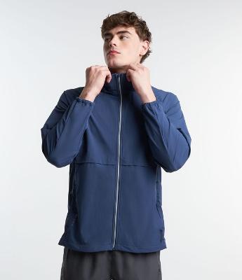 Jaqueta Esportiva com Capuz e Recortes