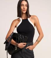 Regata em Ribana com Detalhe Contrastante na Cava - 1