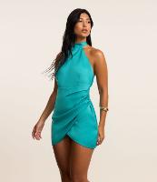 Vestido Curto em Cetim com Decote Halter e Sobreposição - 2