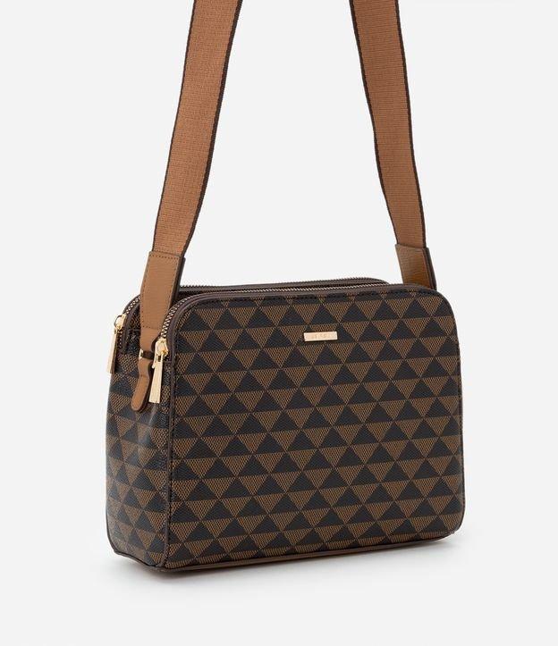Bolsa Média Transversal com Estampa Triângulos e  Fechamentos em Zíper - 1