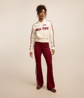 Calça Flare em Ponto Roma com Friso na Lateral