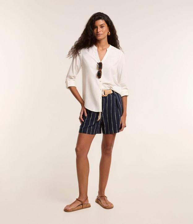 Short em Viscolinho Listrado com Cinto de Ráfia - 2