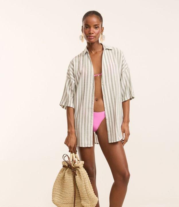 Saída de Praia Camisa em Viscose com Estampa Listrada e Gola V - 2