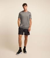 Bermuda Esportiva com Cós Elástico e Estampada Marmorizada - 1