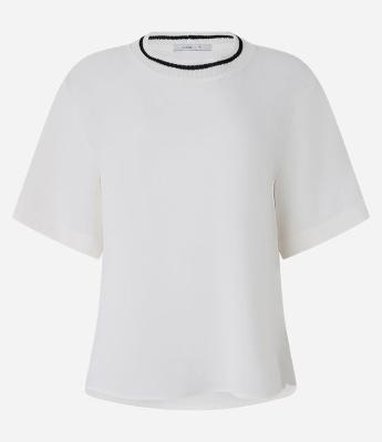 Blusa Manga Curta em Airflow com Detalhe Contrastante na Gola