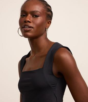 Blusa Sem Manga em Microfibra com Decote Quadrado