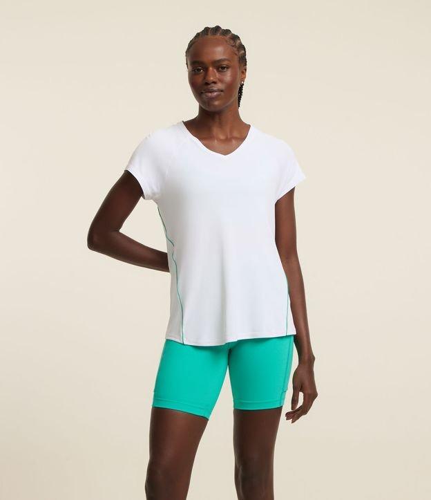 Camiseta Esportiva em Microfibra com Friso - 1