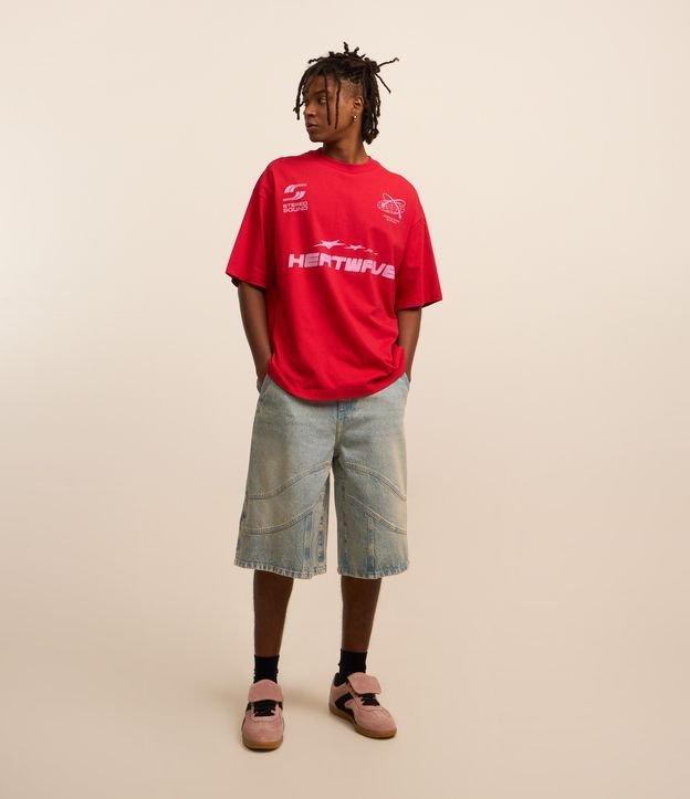 Bermuda Baggy em Jeans com Recortes - 1