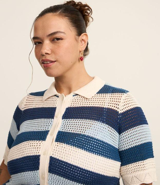 Blusa Efeito Crochê Listrada com Botões Curve & Plus Size - 2