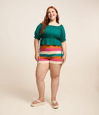 Short Efeito Crochê Listrado Curve & Plus Size