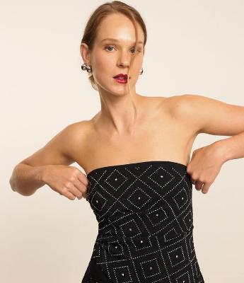 Blusa em Bengaline com Brilhos Aplicados e Barra Assimétrica