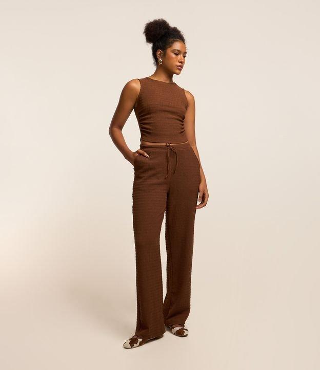 Calça Reta com Textura e Cós Elástico - 2