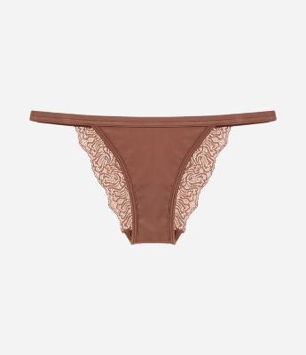 Calcinha String em Microfibra com Renda Floral