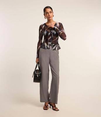 Calça Reta Alfaiatada com Ganchinho no Cós