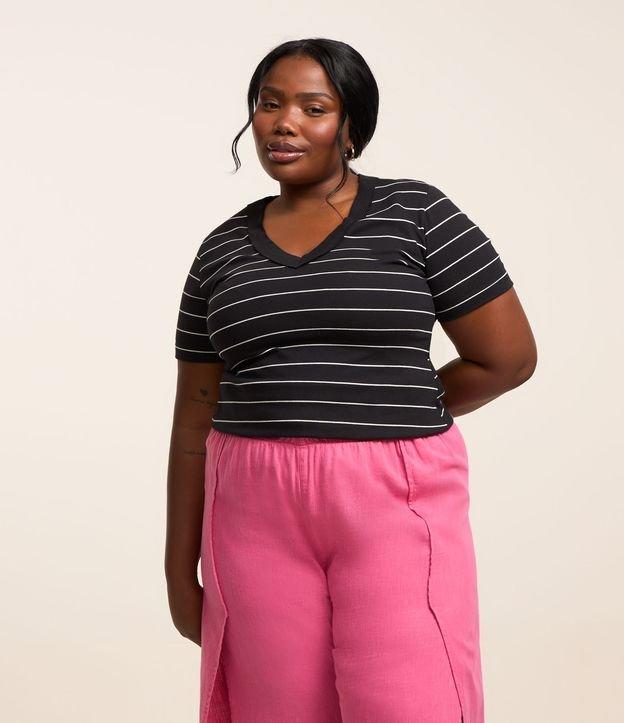 Blusa em Ribana Listrada com Gola V Curve & Plus Size - 1