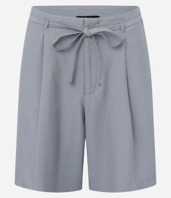 Bermuda em Alfaiataria com Cinto de Tecido