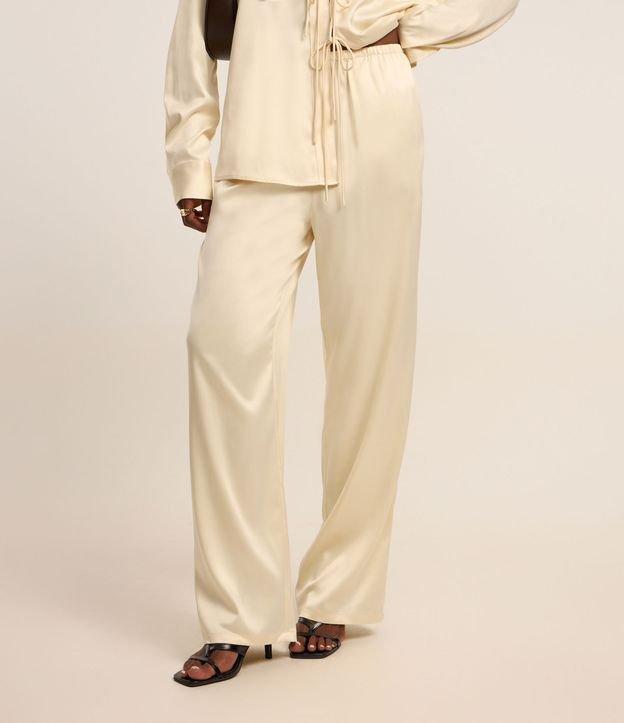 Calça Wide Leg Acetinada com Cós de Elástico - 2