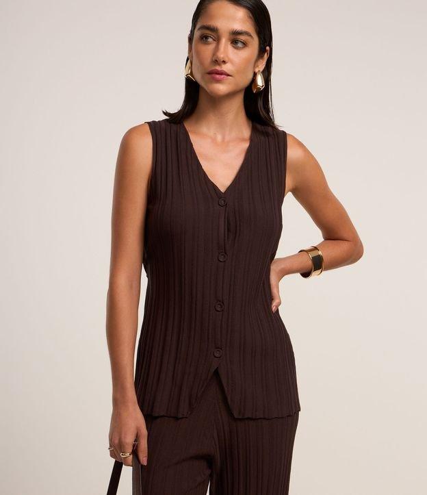 Colete em Tricot Alongado com Abotoamento Frontal - 2