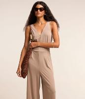 Macacão Pantalona em Viscose com Decote Transpassado - 2