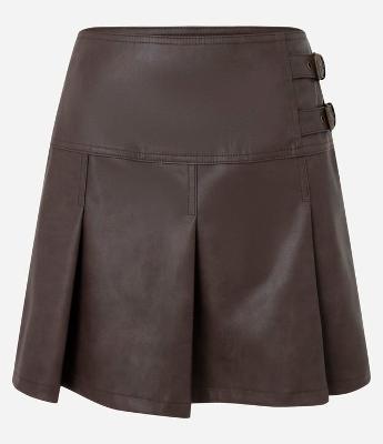 Saia Evasê Curta em PU com Pregas