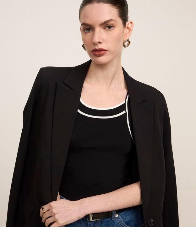 Blusa em Tricô com Detalhes Contrastantes - 3