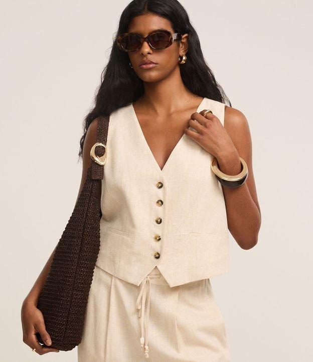 Colete em Viscolinho com Fechamento por Botões Contrastantes - 4