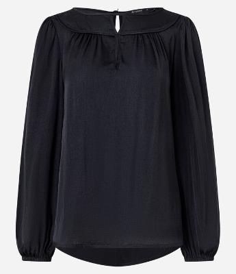 Blusa Acetinada com Detalhe de Gota Frontal