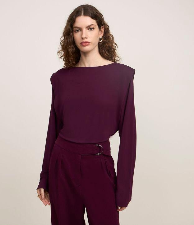 Blusa em Crepe com Recorte na Cava e Manga Longa - 2