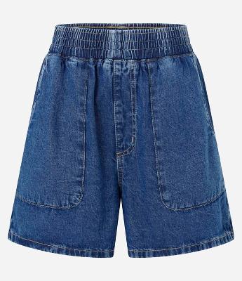 Short Runner em Jeans com Bolsos Grandes