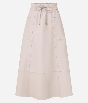 Saia Midi em Material Sintético com Cós Elástico e Bolsos