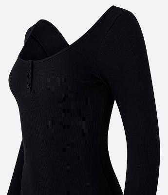 Blusa em Ribana com Decote U e Botões