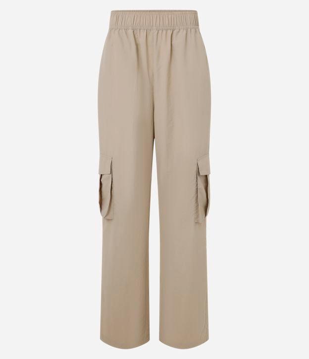 Calça Reta Esportiva em Poliamida com Cós Elástico e Bolsos Cargo Laterais - 1