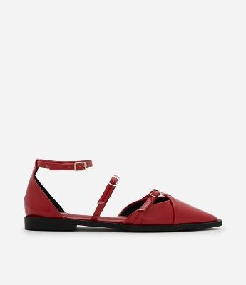 Sapatilha Bico Fino em PU com Multi Tiras e Traseiro