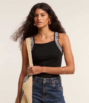 Regata com Decote Quadrado e Alça Contrastante