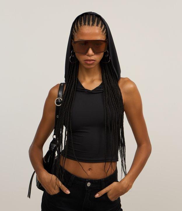 Blusa sem Manga com Capuz na Gola - 2