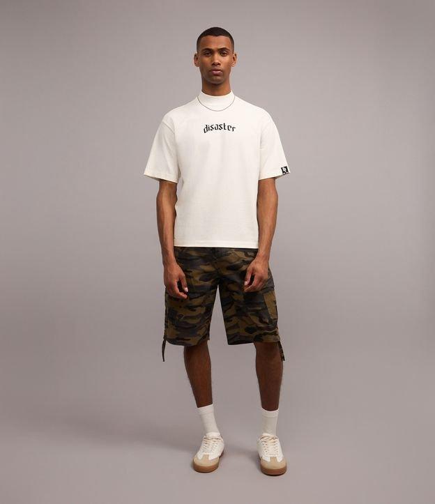 Bermuda Baggy em Sarja com Estampa Camuflada - 2