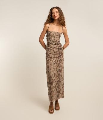 Vestido em Tule com Decote Degagê e Estampa Animal Print