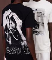 Camiseta Alongada em Algodão Estampada Frente e Costas Gilberto Gil - 1