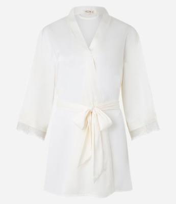 Robe Manga 3/4 de Cetim com Detalhes de Renda