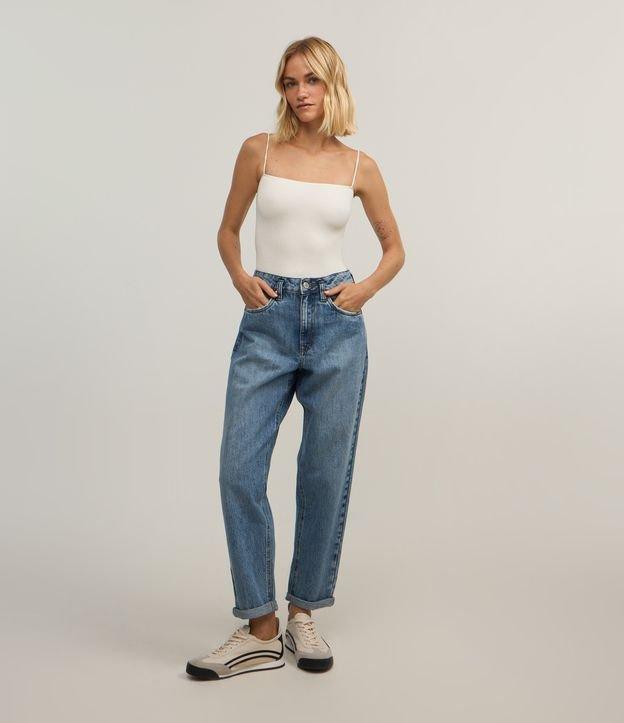 Calça Mom em Jeans com Lavagem - 3