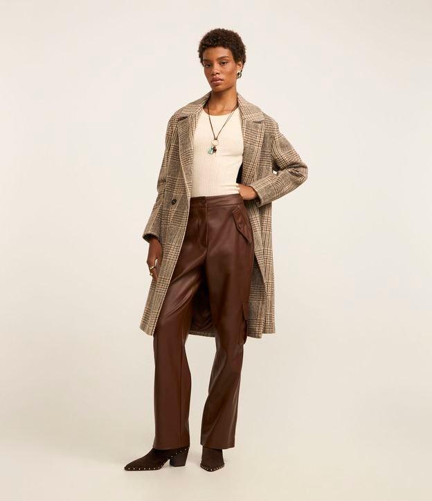 Calça Reta em PU com Bolsos Cargo - 2