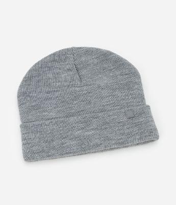 Touca em Tricô com Borda Dobradinha e Etiqueta Aplicada